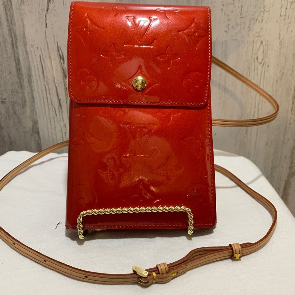 LOUIS VUITTON Monogram Vernis Walker Wallet M91153 Cross Body Bag